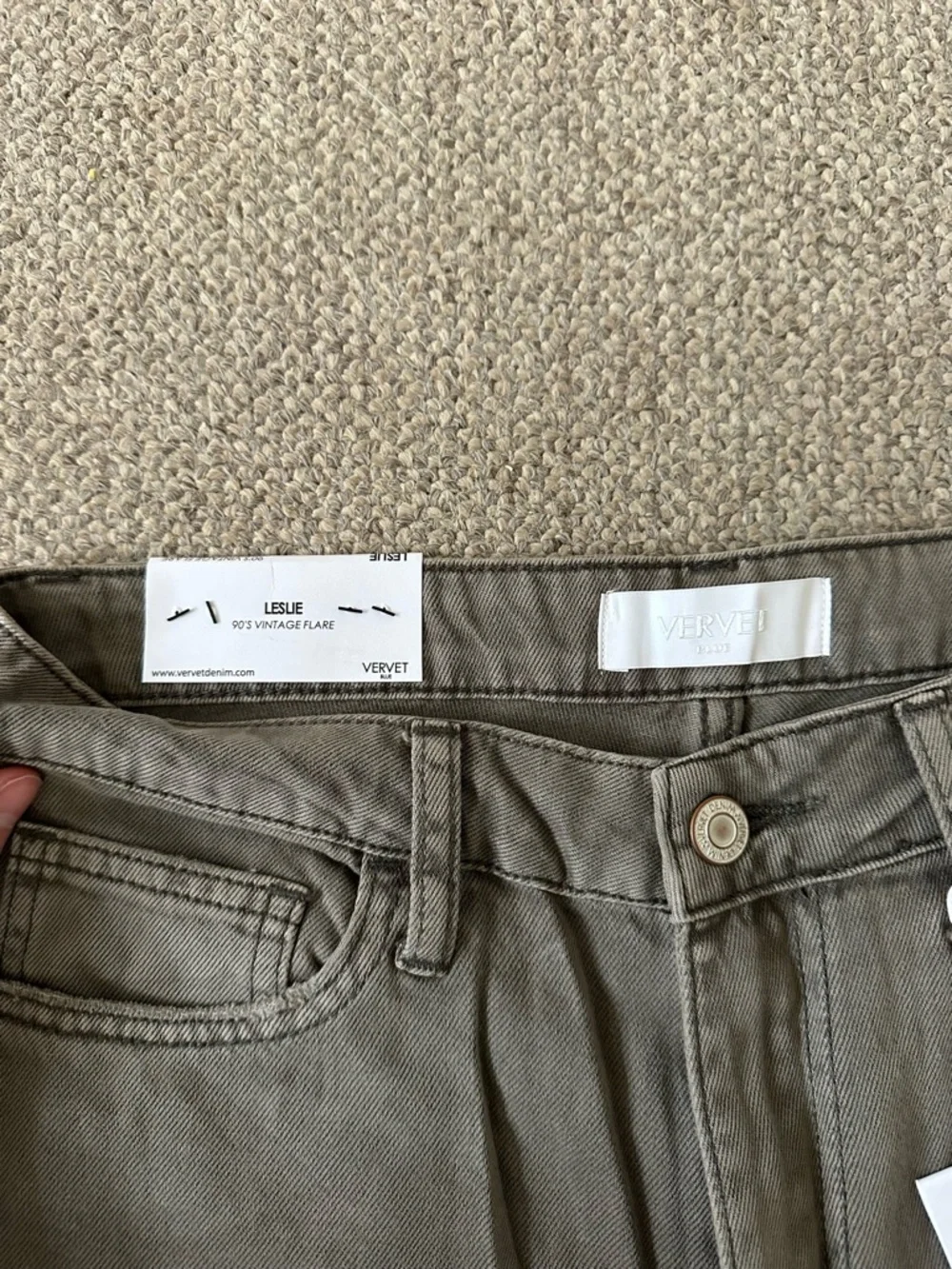 NWT Vervet High-Rise 90s Vintage Flare Jeans - Olive Green | Size 27 - Picture 2 of 3